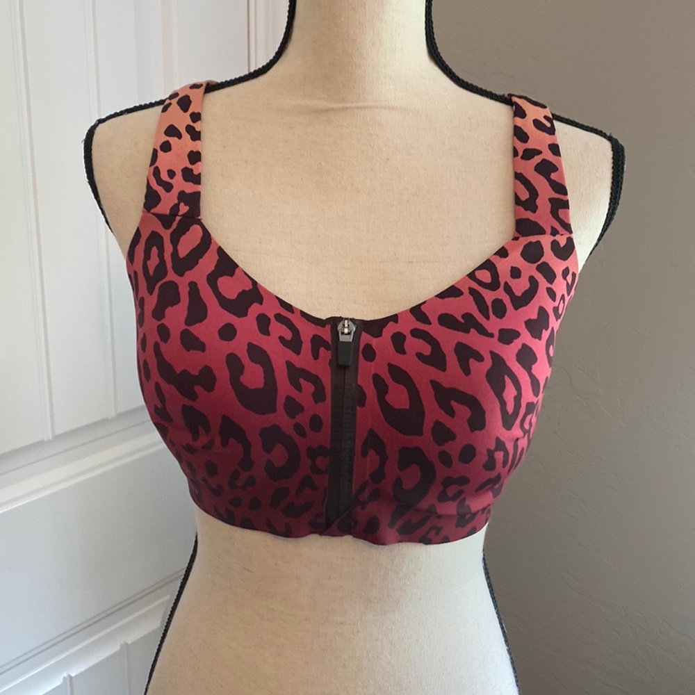 Women’s Front-Zip Leopard Sports Bra in Burgundy